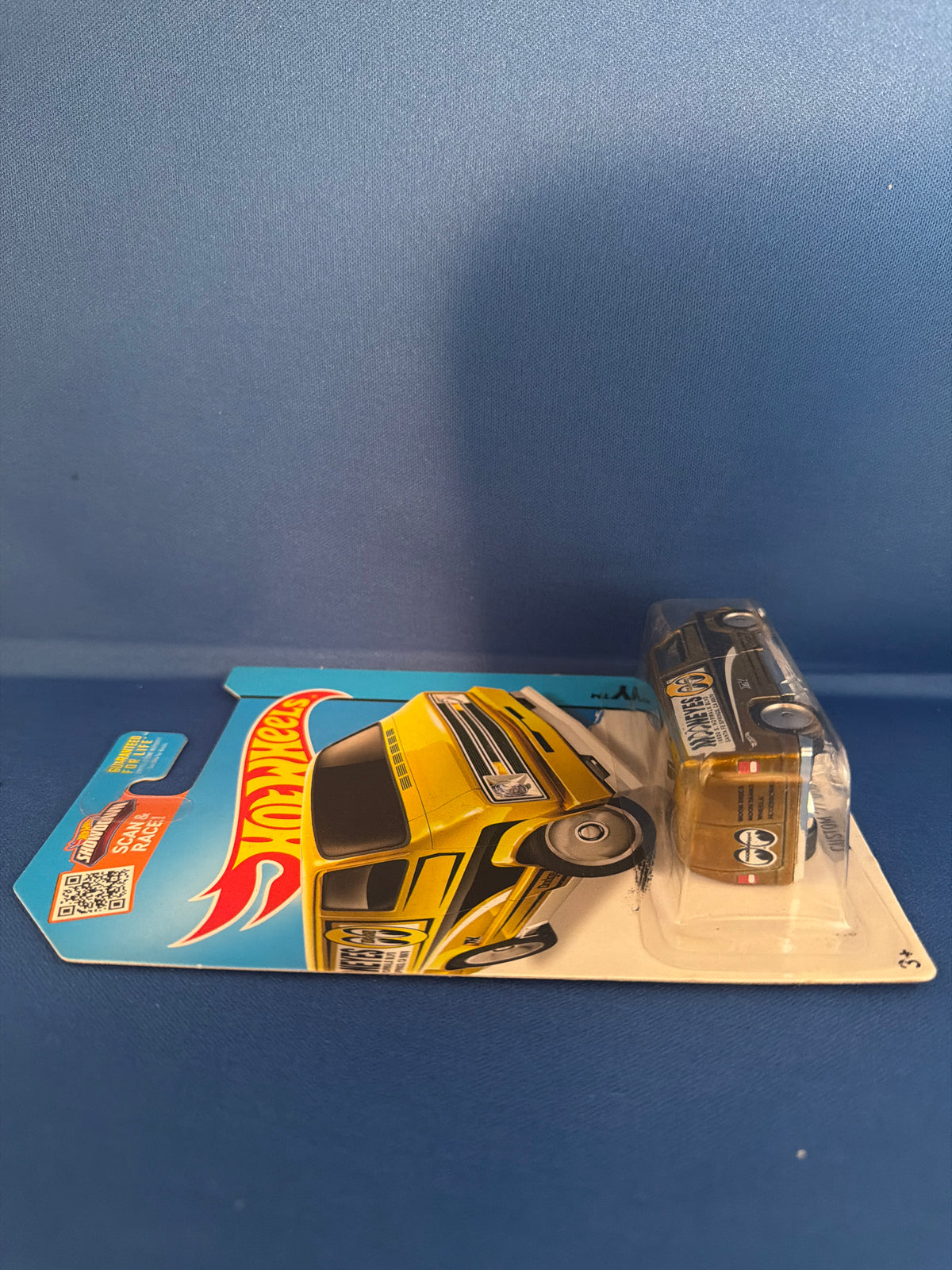 Hot Wheels HW City Custom ‘77 Dodge Van Super Treasure Hunt Mooneyes Gold HTF — additional view 5