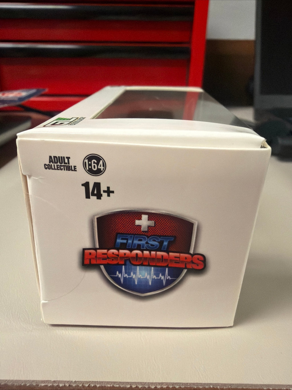 GreenLight 1983 Chevy Suburban K20 Ambulance Green Machine Chase 1:64 — additional view 3