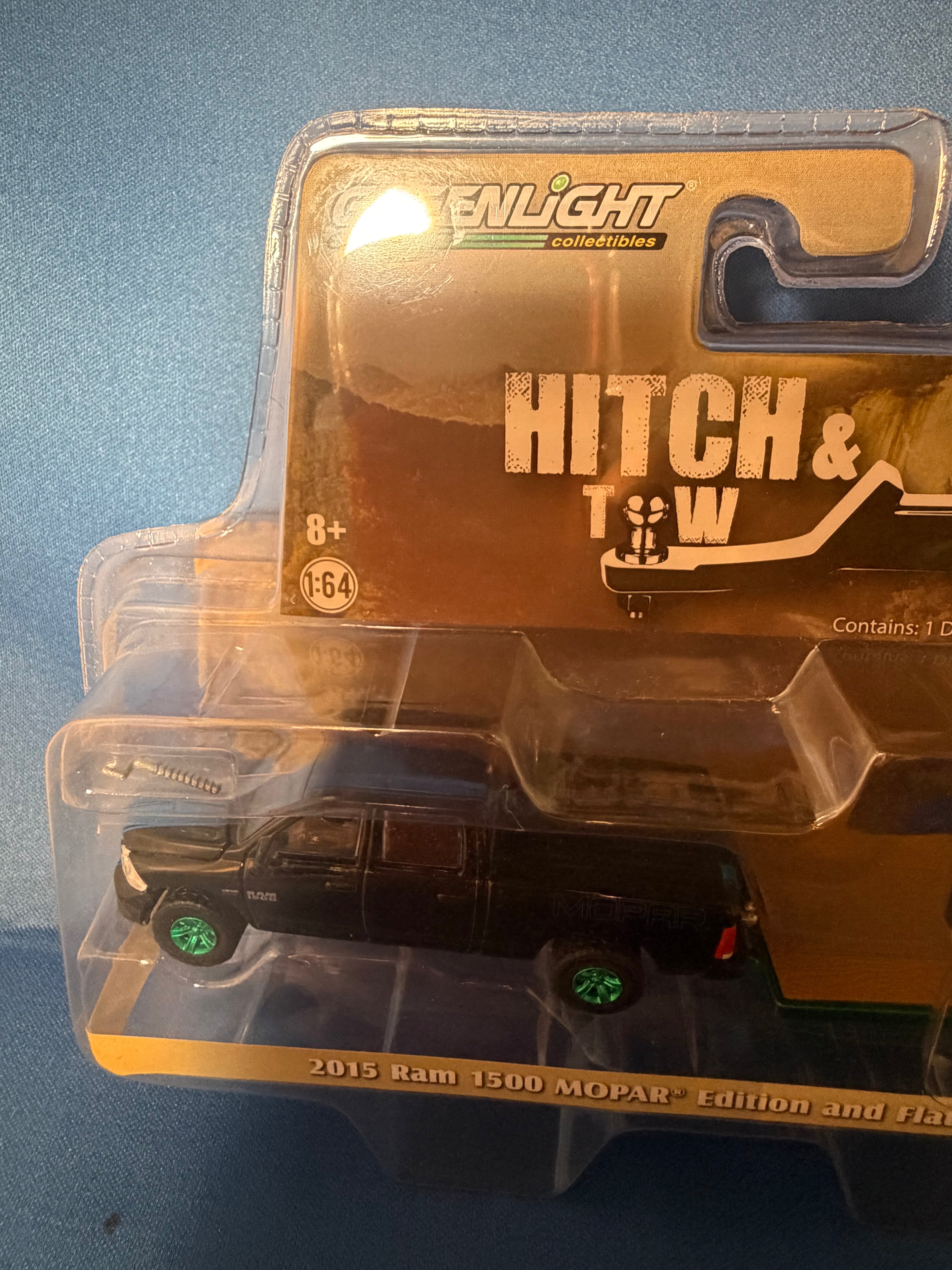 GreenLight Hitch & Tow Series 7 2015 Ram 1500 MOPAR Flat Bed Trailer Green Machine Chase 1:64 — additional view 3