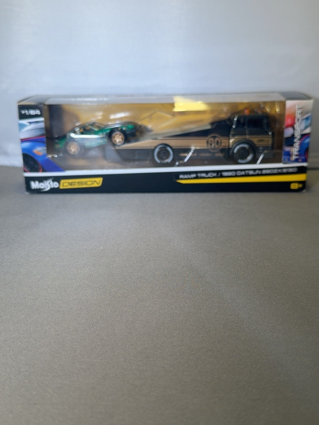Maisto Elite Transport Ramp Truck & 1980 Datsun 280ZX S130 Green #80 1:64 — original photo 1