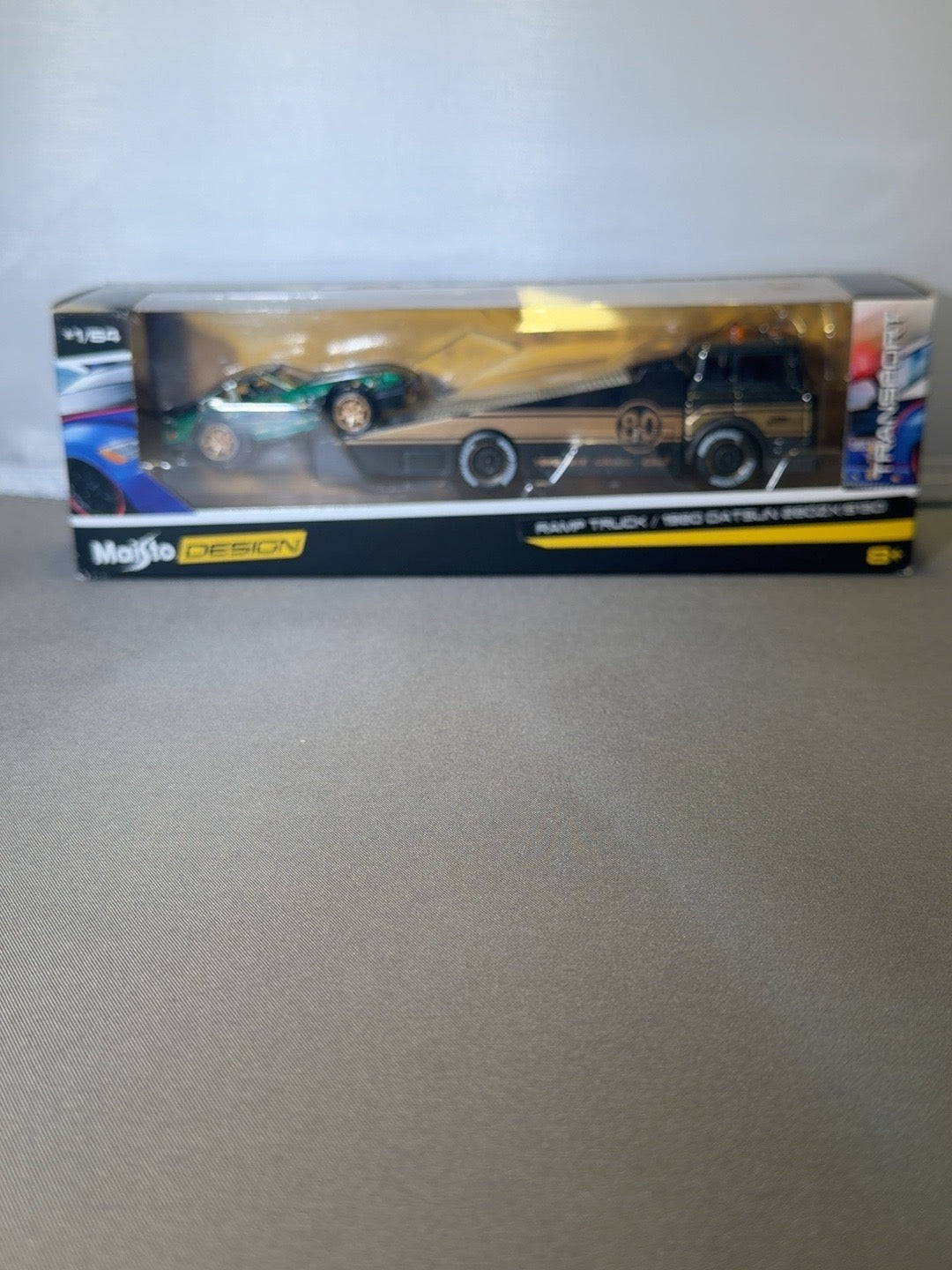 Maisto Elite Transport Ramp Truck & 1980 Datsun 280ZX S130 Green #80 1:64 — original photo 1