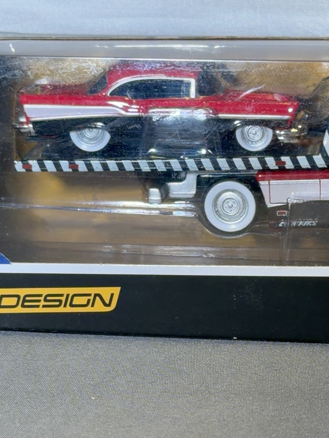 Maisto Elite Transport Oldies Towing 1957 Chevy Flatbed & Bel Air Red Black 1:64 — original photo 2