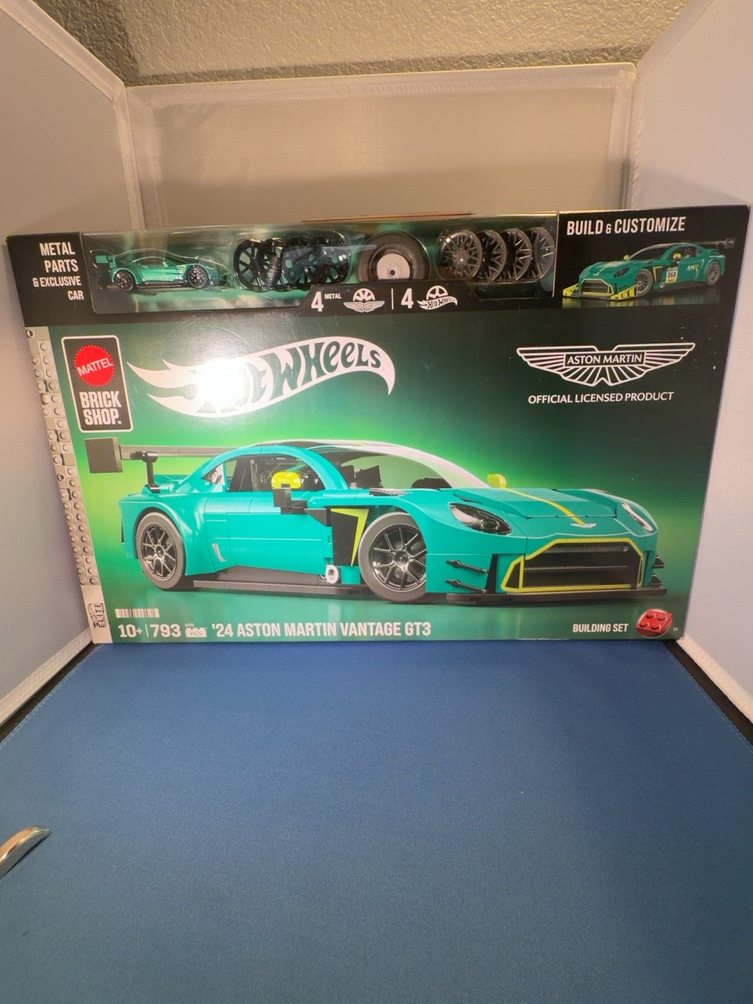 Original front photo Mattel Brick Shop 2024 Aston Martin Vantage GT3 793 piece set