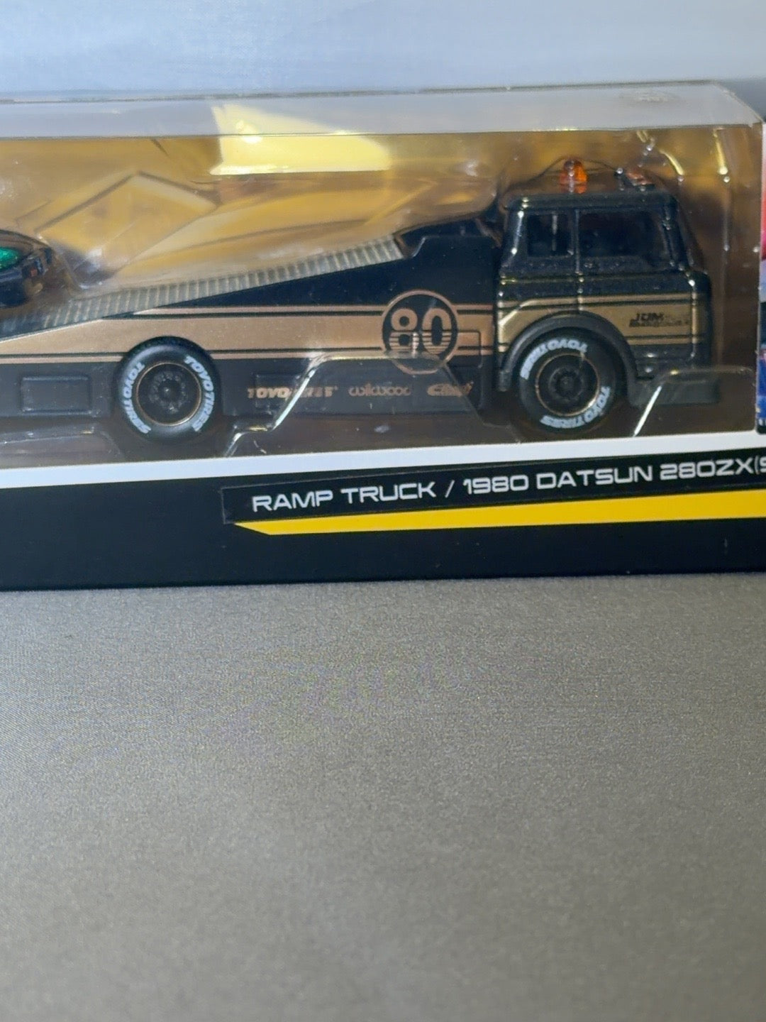 Maisto Elite Transport Ramp Truck & 1980 Datsun 280ZX S130 Green #80 1:64 — original photo 3