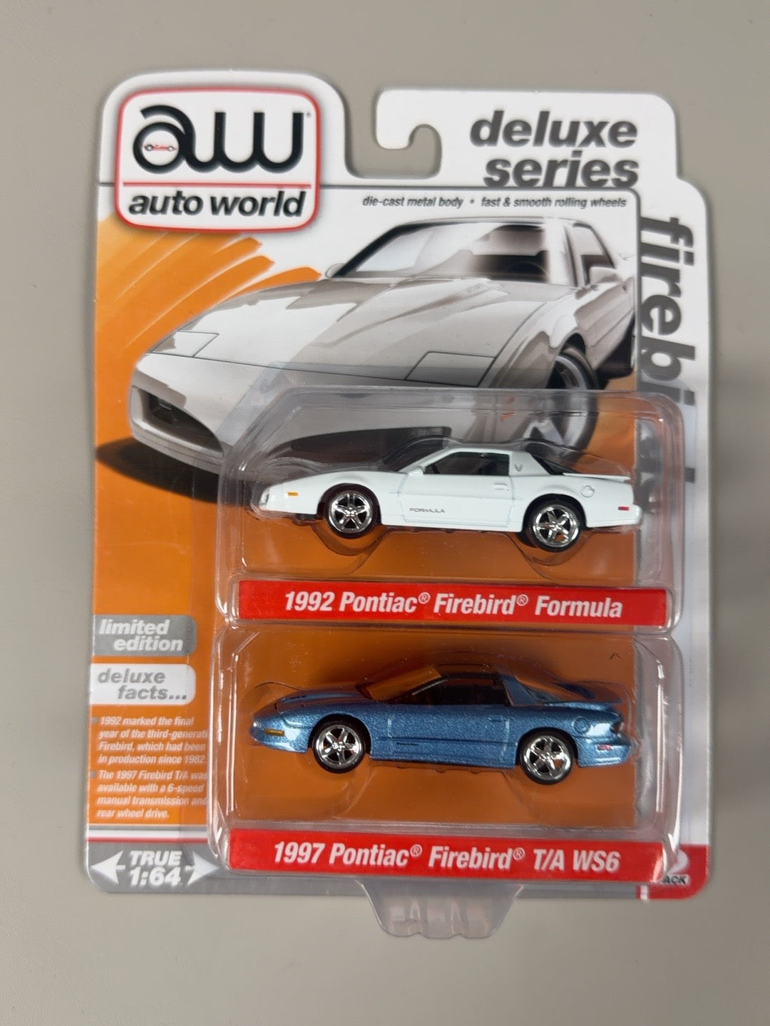 Auto World AW2PK007 Firebirds two pack front