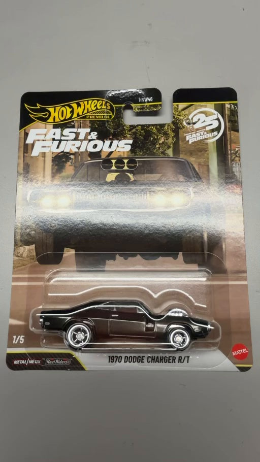 Hot Wheels Premium Fast & Furious 1970 Dodge Charger R/T 1/5 front