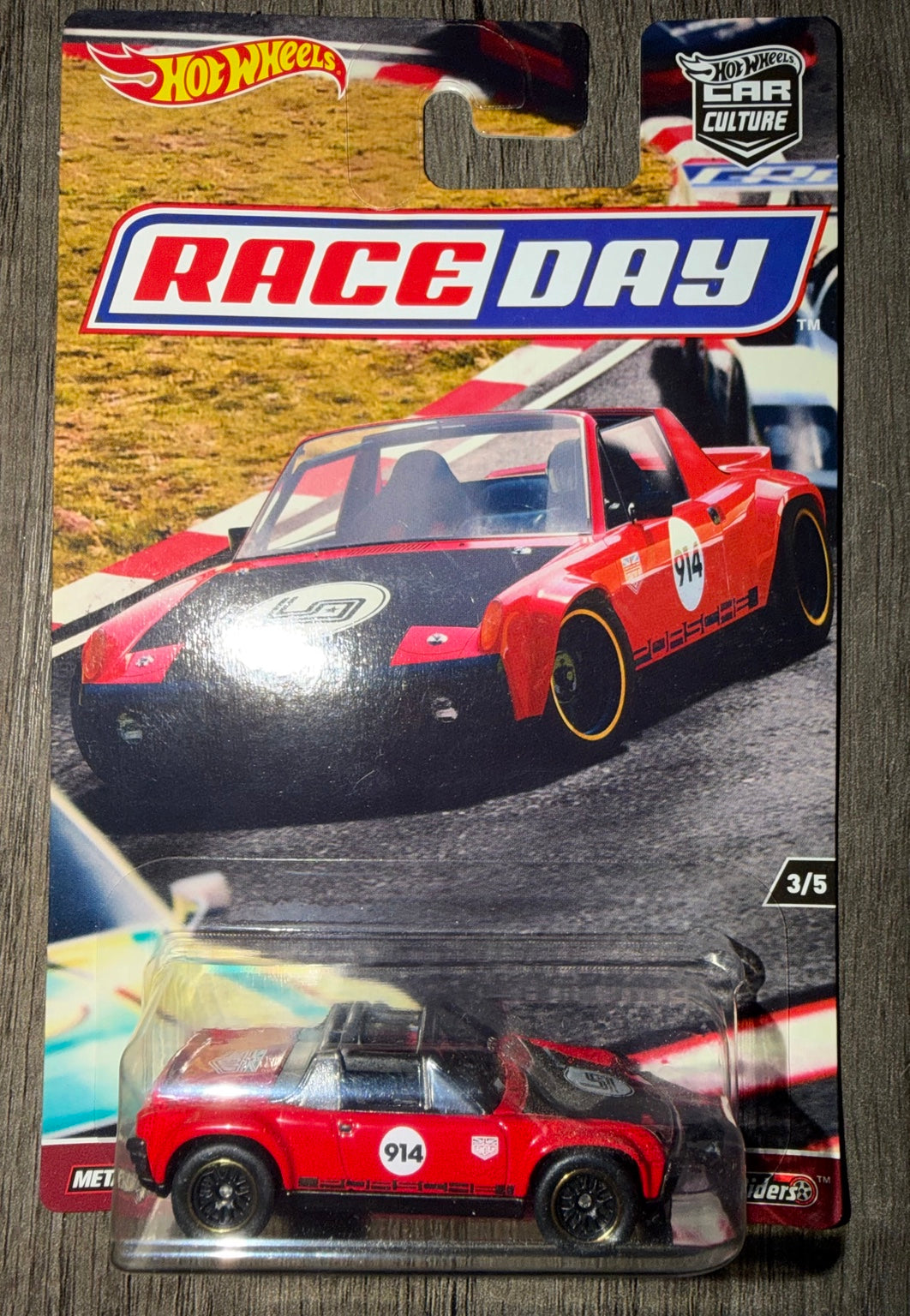 2017 Hot Wheels Car Culture Race Day Porsche 914-6 DWH80 front