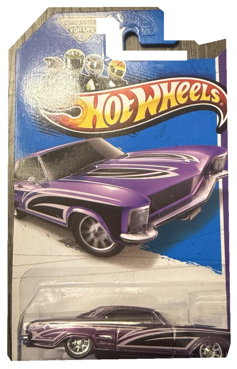2013 Hot Wheels '64 Buick Riviera Super Treasure Hunt 238/250 X2022 front card no background