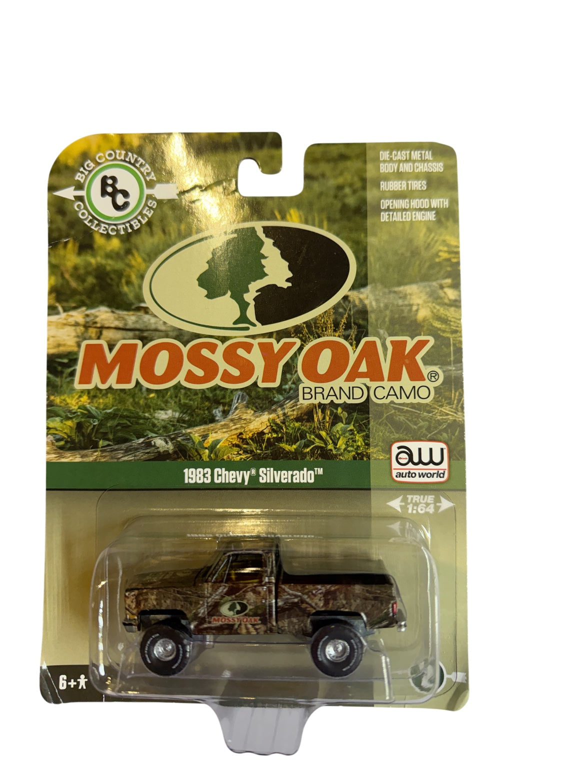 Auto World Big Country 1983 Chevy Silverado Mossy Oak camo 1:64 front
