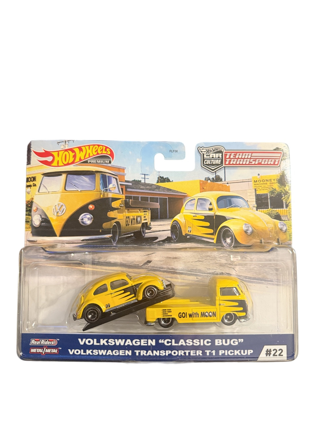 2020 Hot Wheels Premium Team Transport #22 Volkswagen Classic Bug & T1 Pickup front