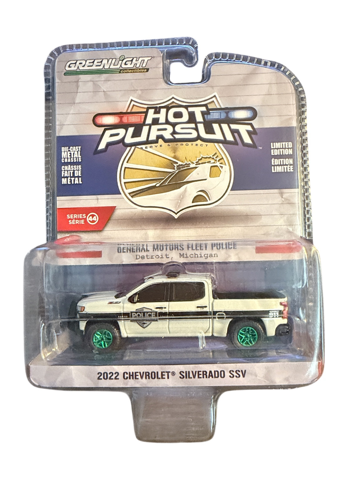 GreenLight Green Machine Chase 2022 Chevrolet Silverado SSV Hot Pursuit Series 44 front
