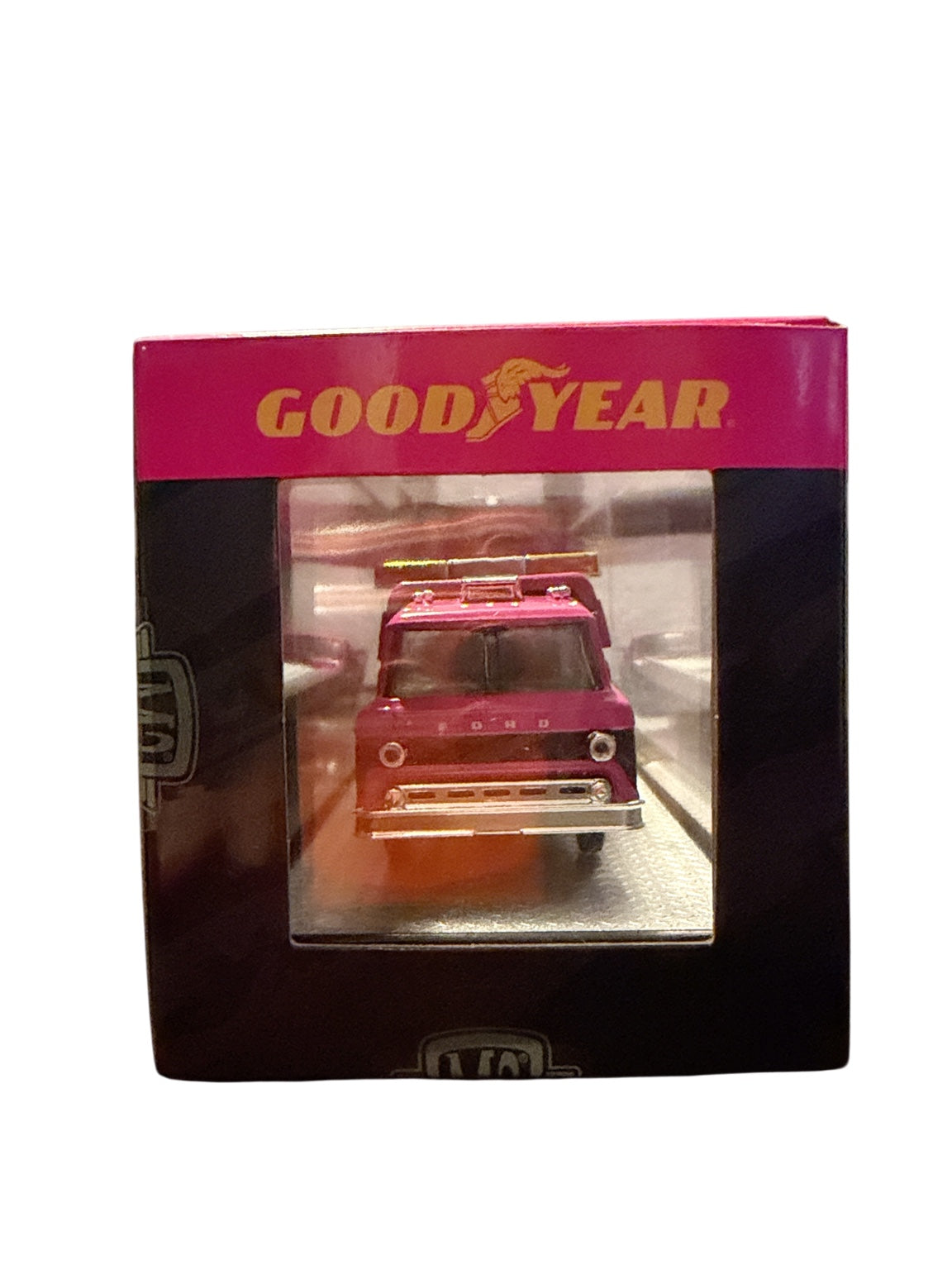 M2 Goodyear pink R102 Ford hauler set hauler end