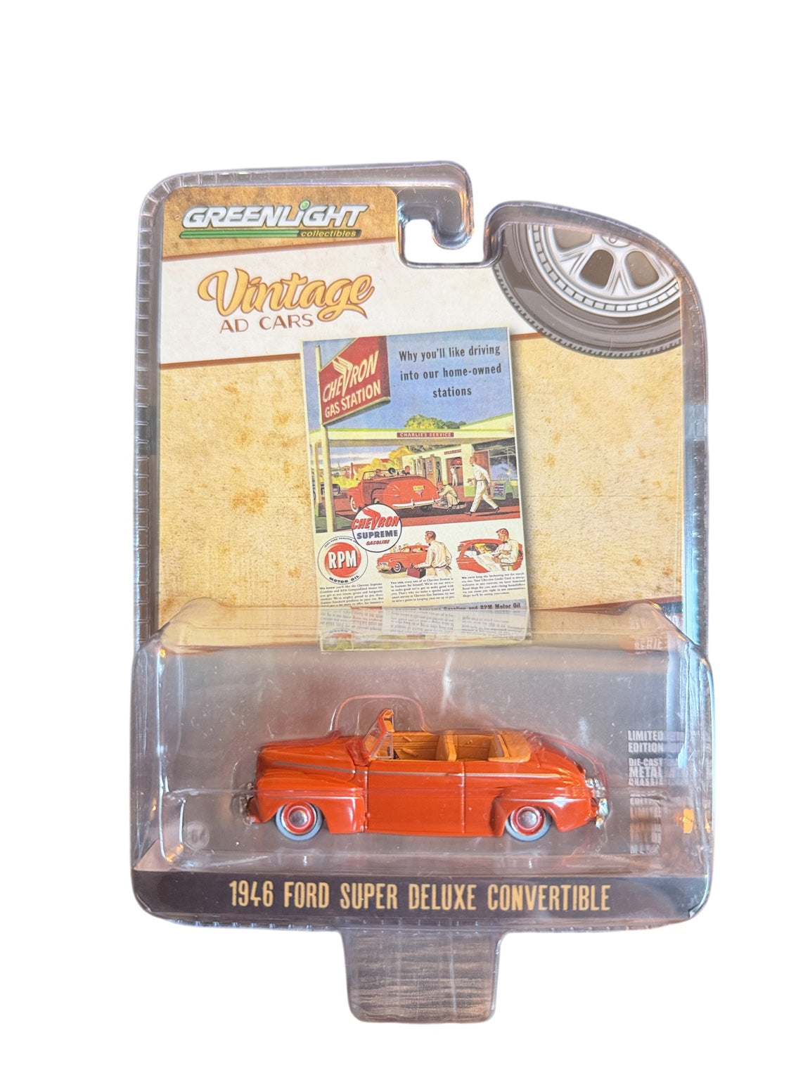 GreenLight Vintage Ad Cars Series 10 1946 Ford Super Deluxe Convertible front