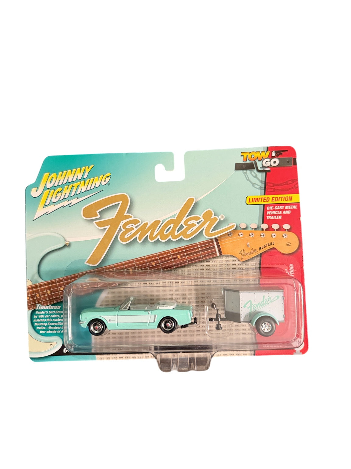 Johnny Lightning Tow & Go 1965 Ford Mustang Convertible Fender V-Nose Trailer front