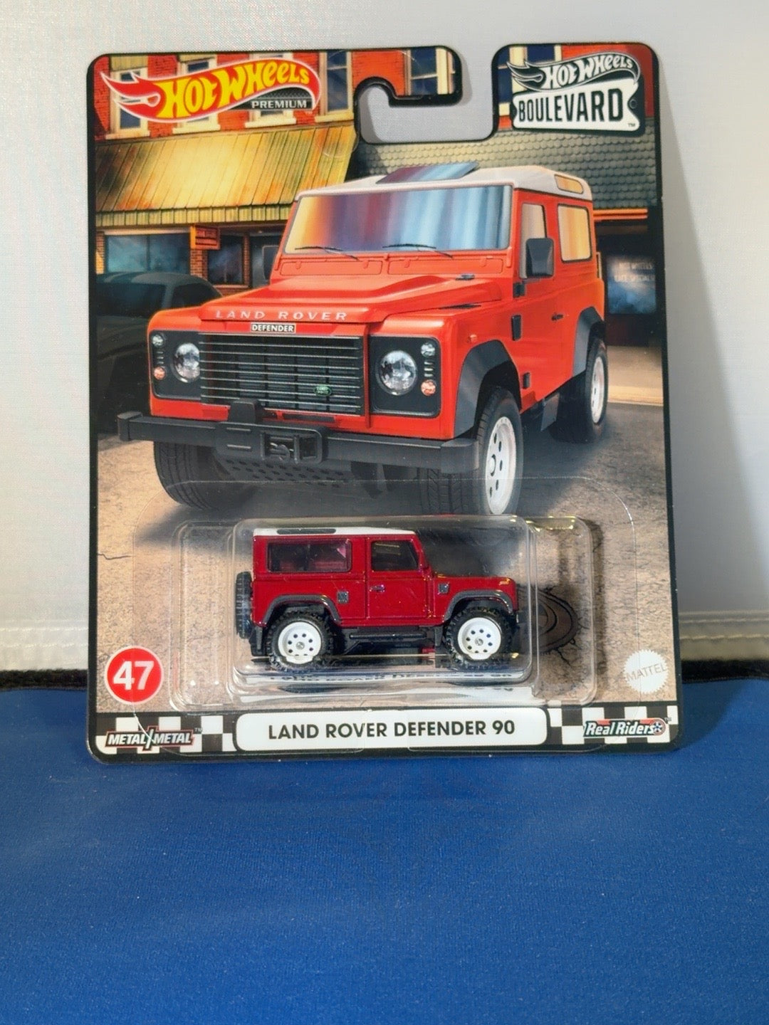 Hot Wheels Boulevard 47 Land Rover Defender 90 sealed original front