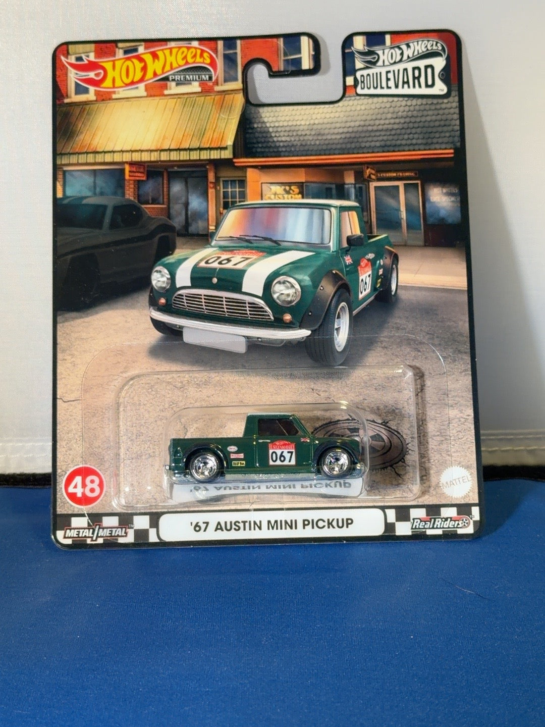 Hot Wheels Boulevard 48 Austin Mini Pickup sealed front