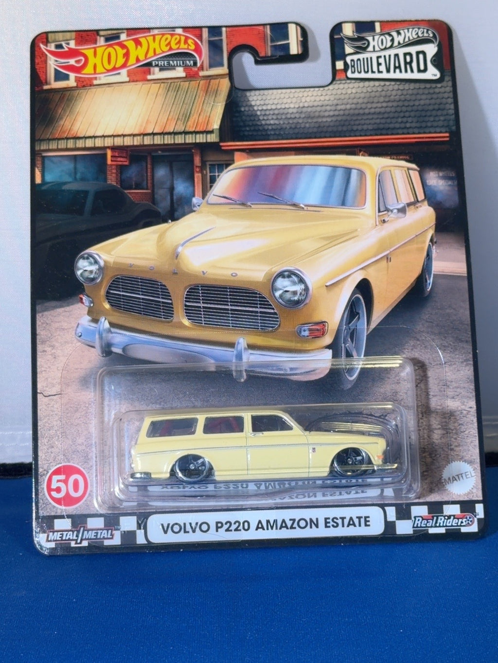 Hot Wheels Boulevard 50 Volvo P220 Amazon Estate yellow front card