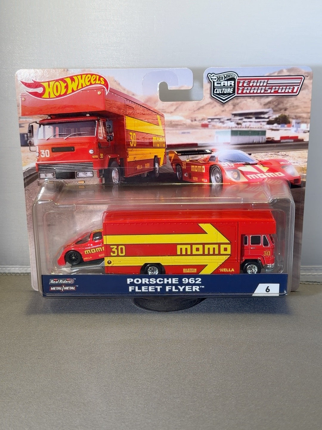 Original front photo Porsche 962 MOMO Team Transport FLF60