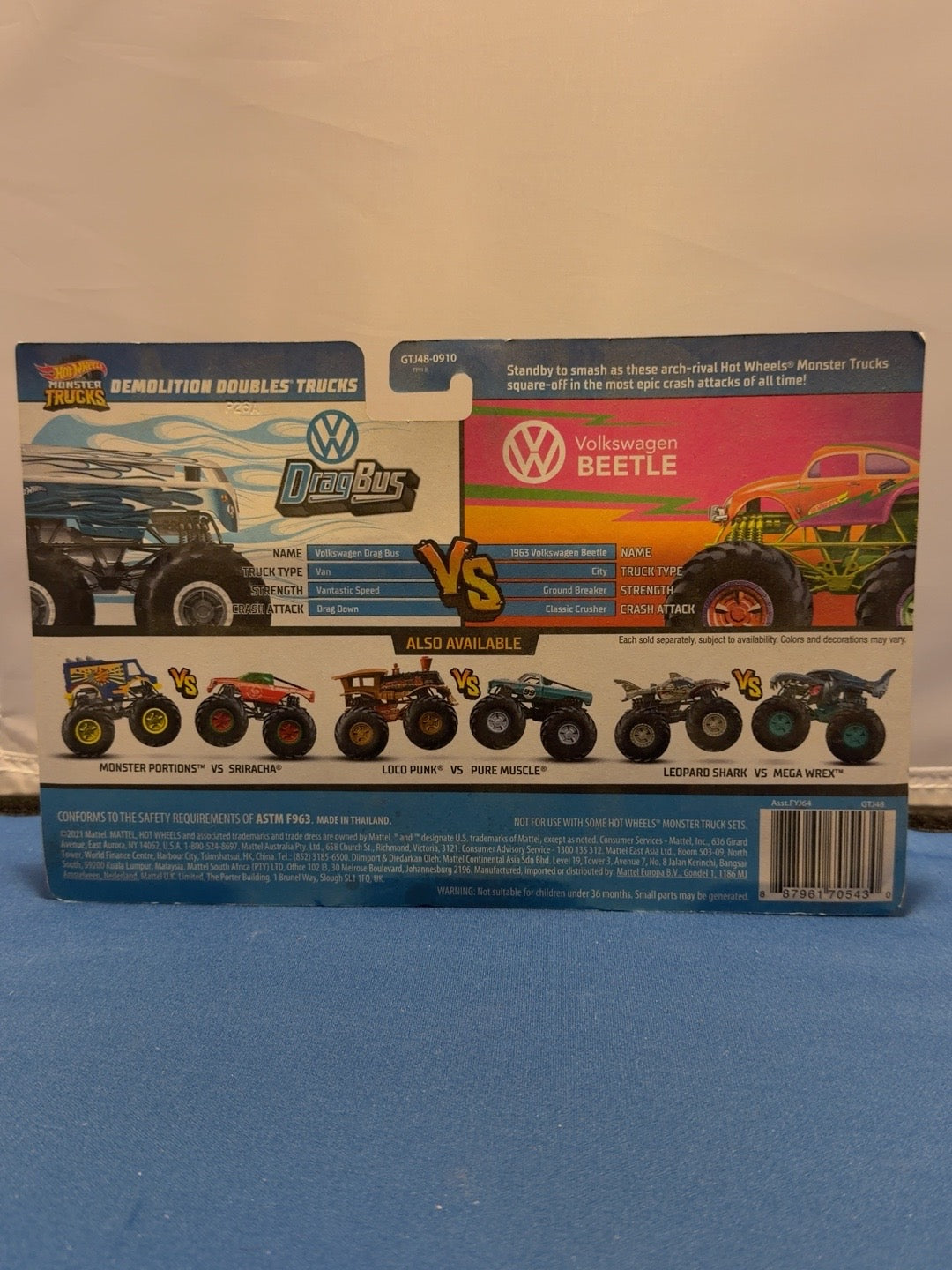 2021 Hot Wheels GTJ48 blue white VW Drag Bus and orange pink Beetle back