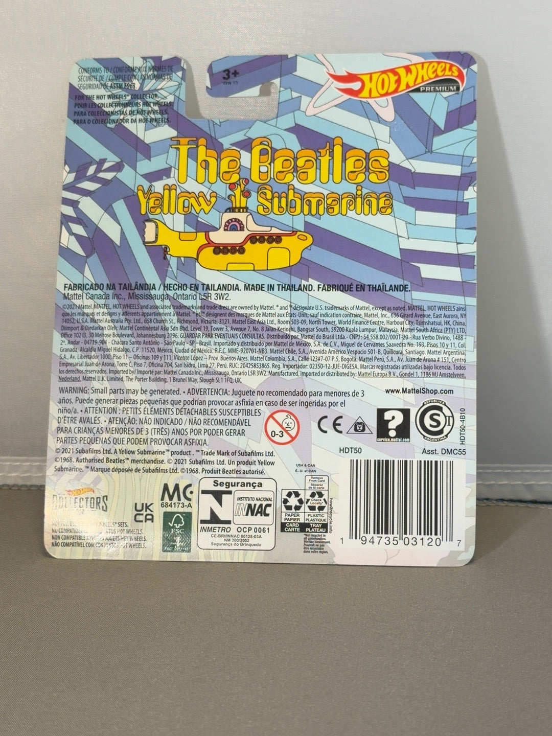 Hot Wheels Beatles Yellow Submarine HDT50 back