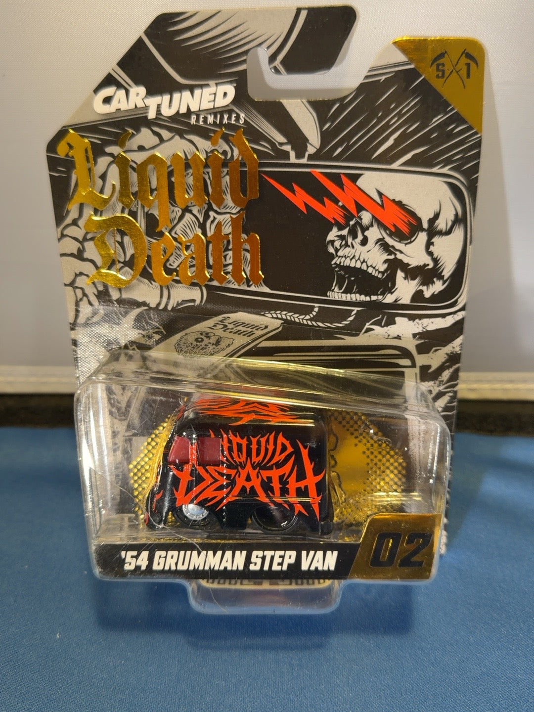 Liquid Death 8-car set original photo 4