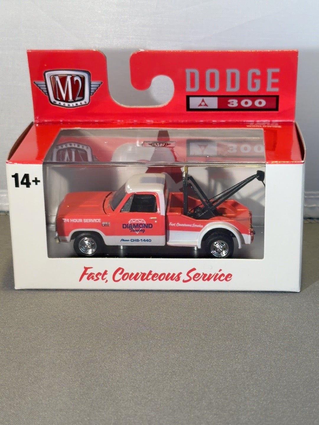 M2 Machines Diamond Towing Dodge D-300 original photo 1