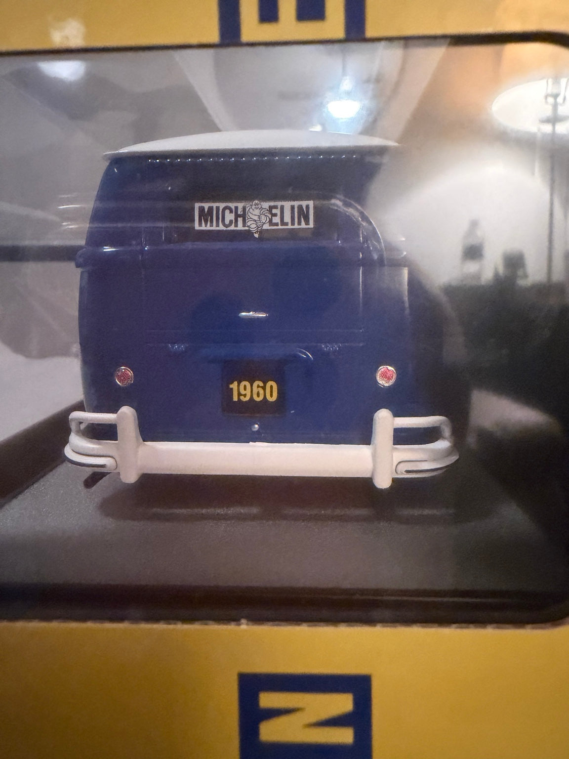 Actual M2 Michelin VW two-van set photo 2