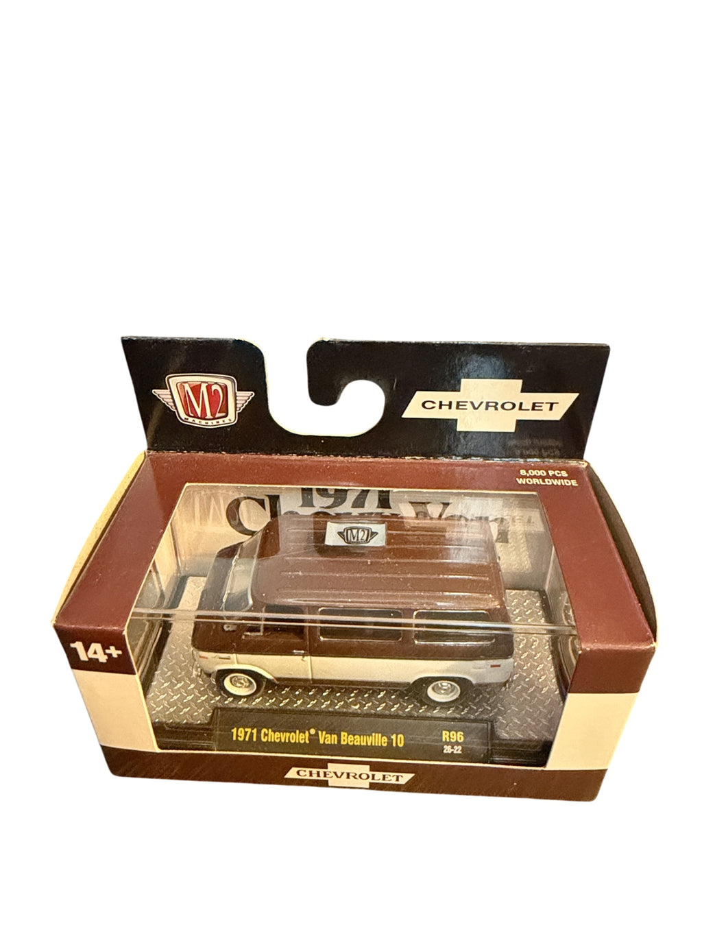 M2 Machines 1971 Chevrolet Van Beauville 10 R96 front