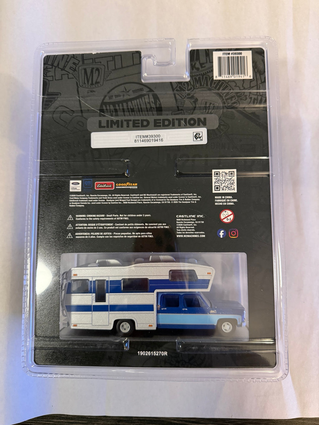 M2 1977 GMC Sierra 3500 camper back