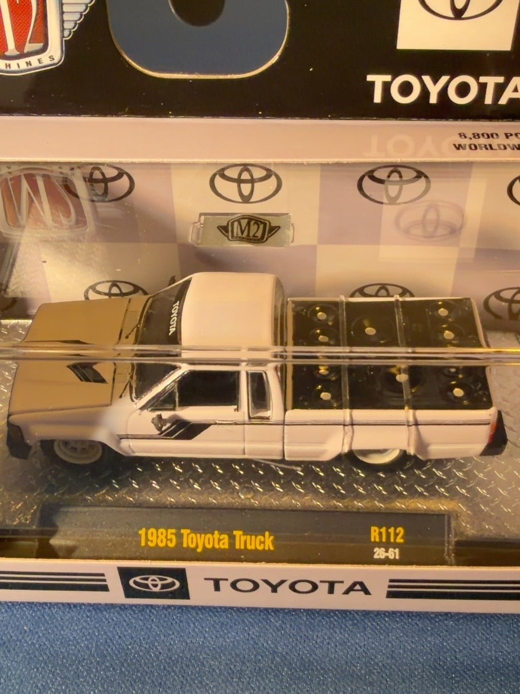 M2 1985 Toyota Truck R112 26-61 speaker bed and release label detail