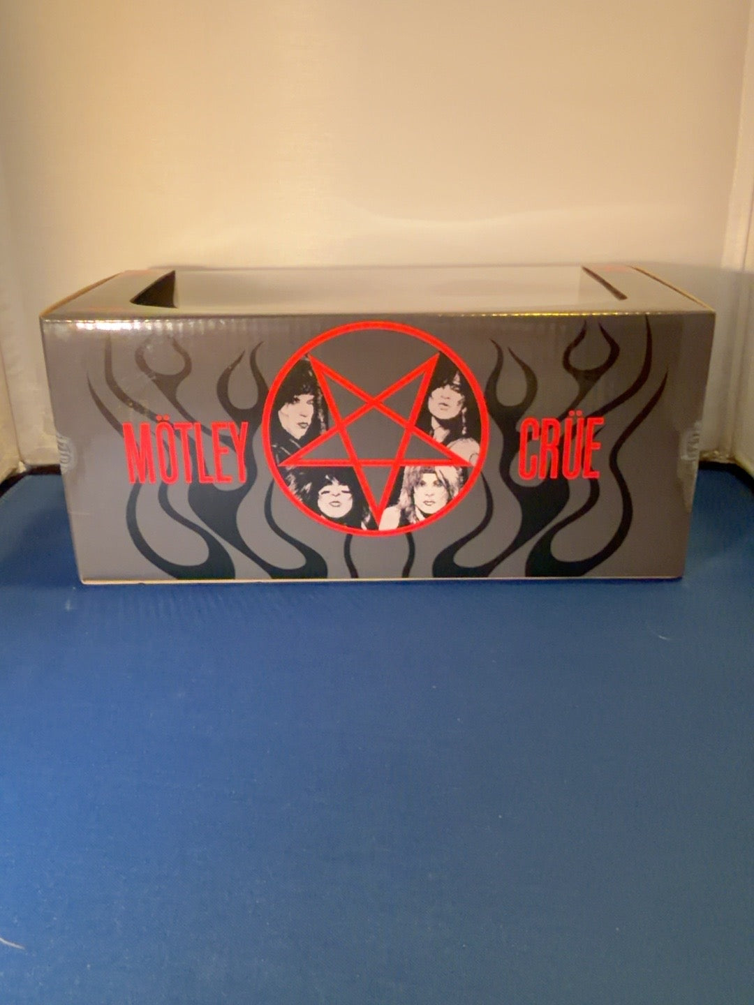 Mötley Crüe Shout at the Devil artwork on rear of M2 Machines Mustang box