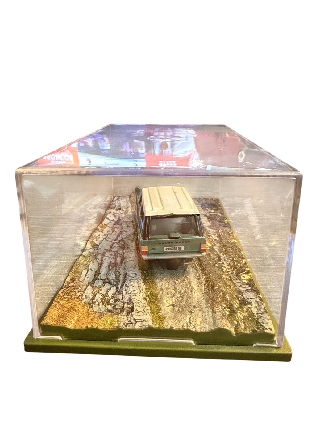 Matchbox 1975 Range Rover National Parks rear view