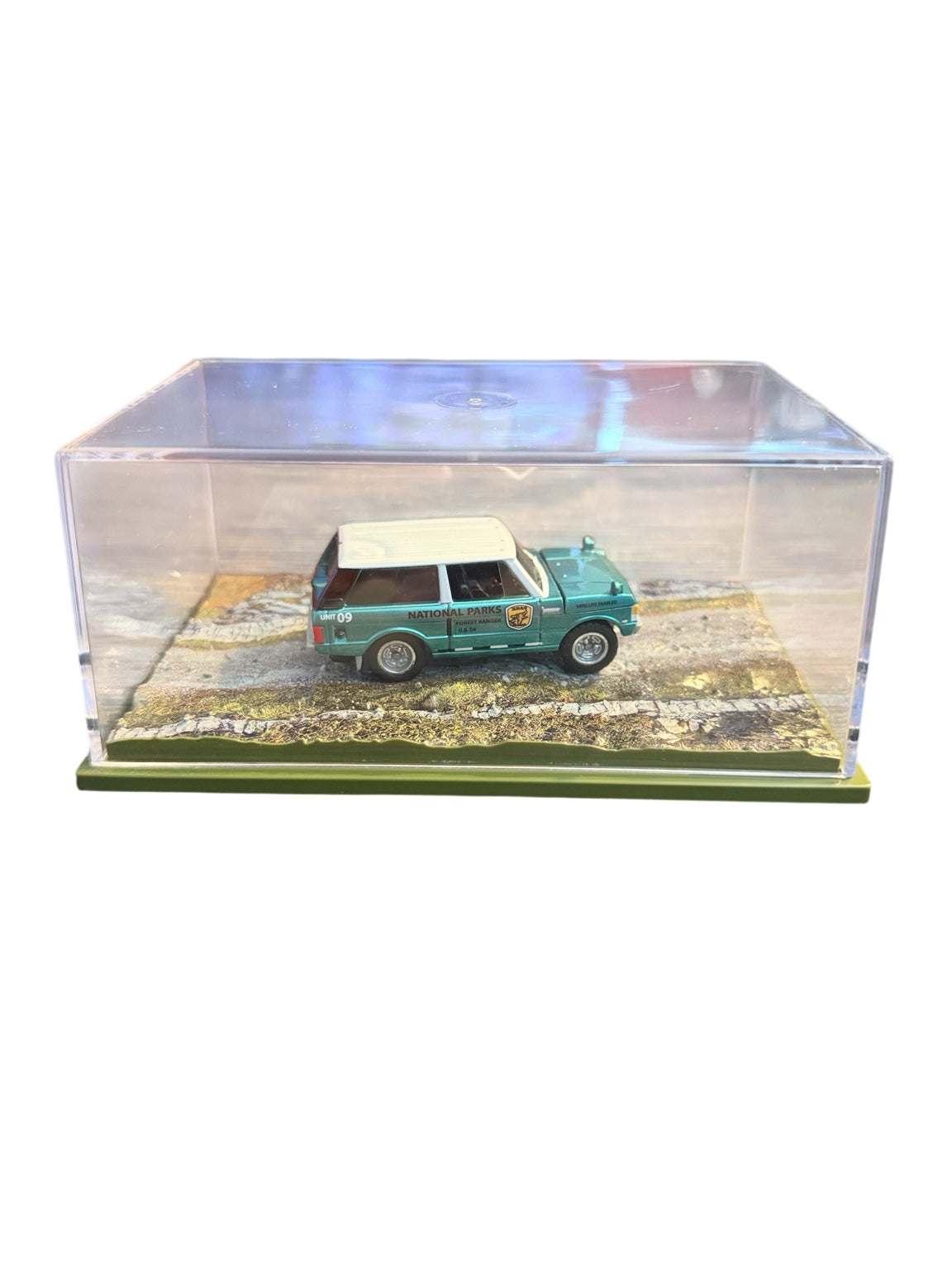 Matchbox 1975 Range Rover National Parks side view