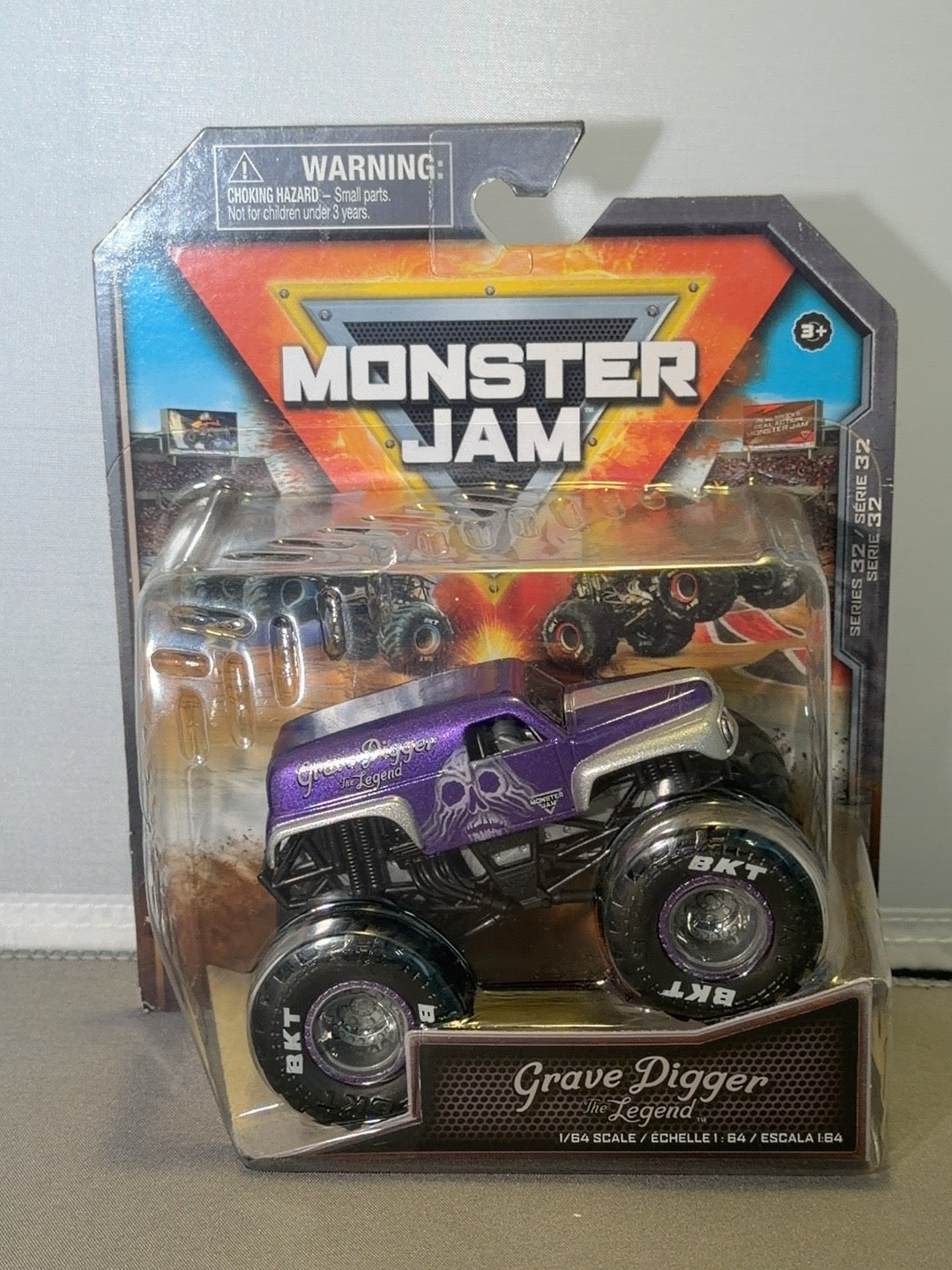 Grave Digger The Legend purple Series 32 original front